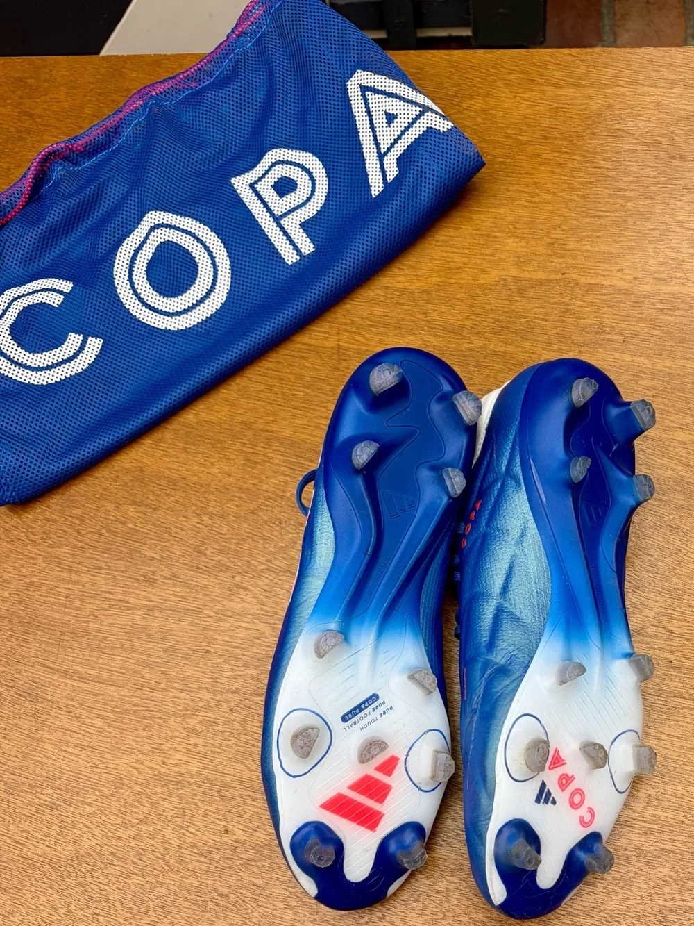 adidas Royal Blue Soccer Cleats with White Stripes 9M EUC